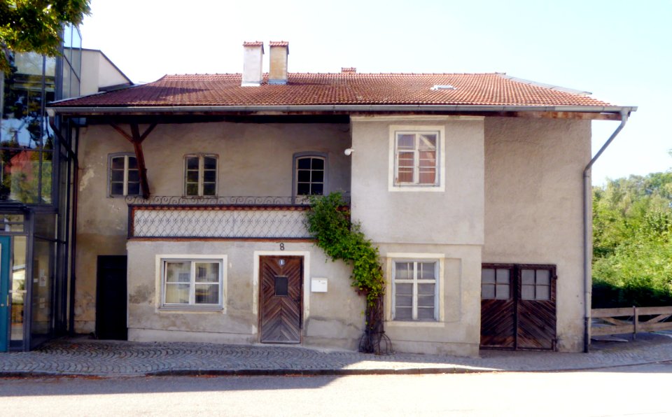 Au am Inn, Klosterhof 8, 1
