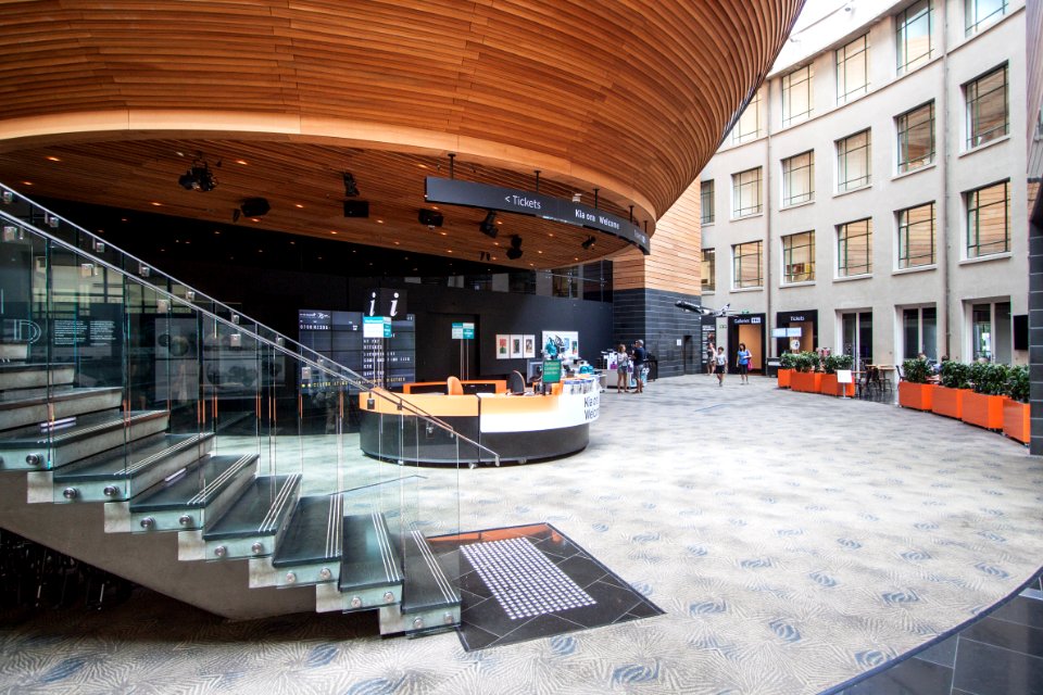 Auckland War Memorial Museum, atrium, 2016-01-21-3