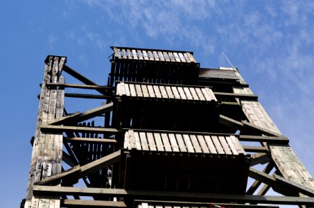 Atzelbergturm 2017 mit Brandschäden, Detail (1)