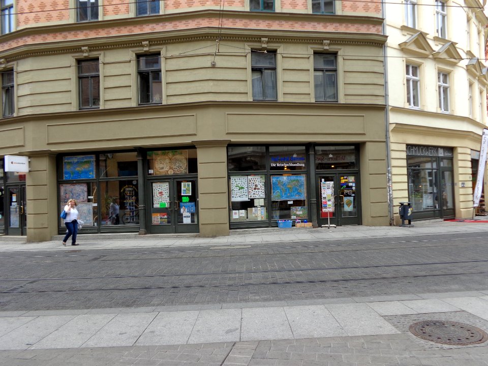 Auf Und Davon in Halle