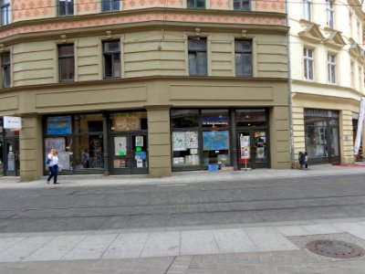 Auf Und Davon in Halle