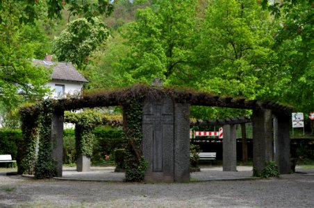 Auerbach, Gefallenen-Ehrenmal, Frontal
