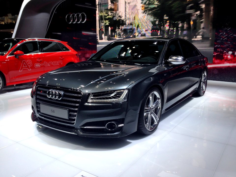 Audi S8 - Tokyo Motor Show 2013