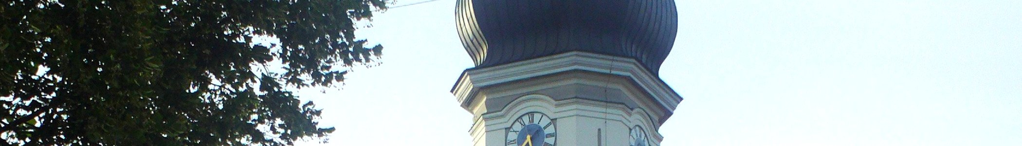 Au in der Hallertau (Bayern) banner Clock tower