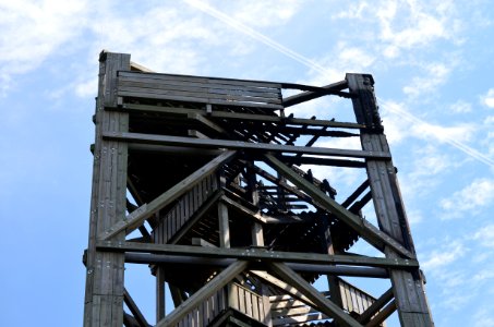 Atzelbergturm 2017 mit Brandschäden (1), Detal
