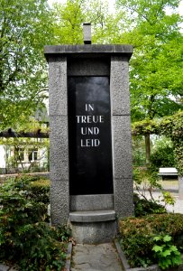 Auerbach, Gefallenen-Ehrenmal, In Treue und Leid