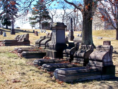 Aufderheide plot, Mount Royal Cemetery, 2015-03-22, 01