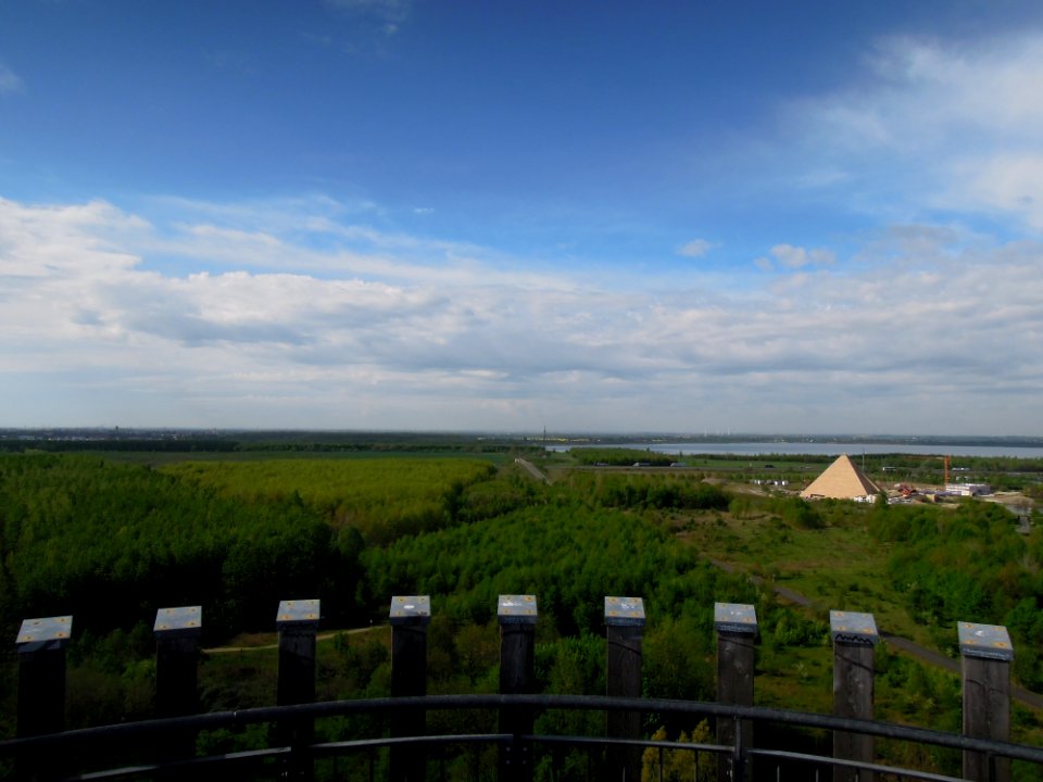 Aussichtsturm Bistumshoehe im Mai 2015 7