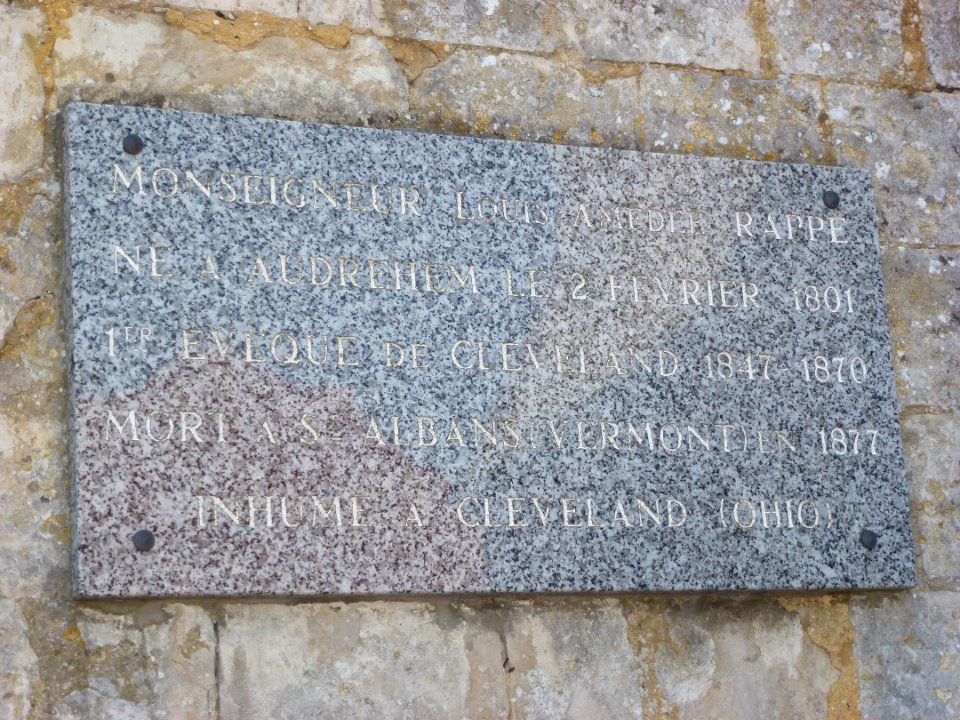 Audrehem (Pas-de-Calais) plaque évêque de Cleveland