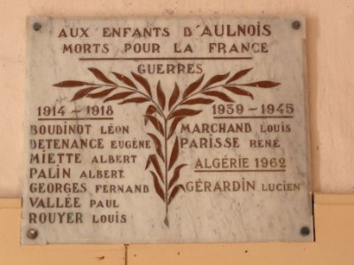Aulnois sous Vertuzey (Meuse) Église Saint-Sébastien plaque monument aux morts