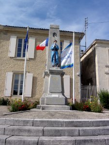 Aulnay-de-Saintonge, monument aux morts