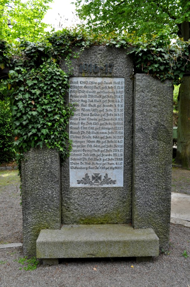 Auerbach, Gefallenen-Ehrenmal, Tote 16-17
