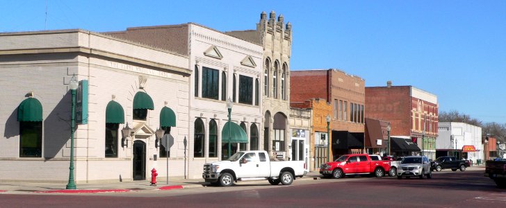 Aurora, Nebraska W side 12 St from L St