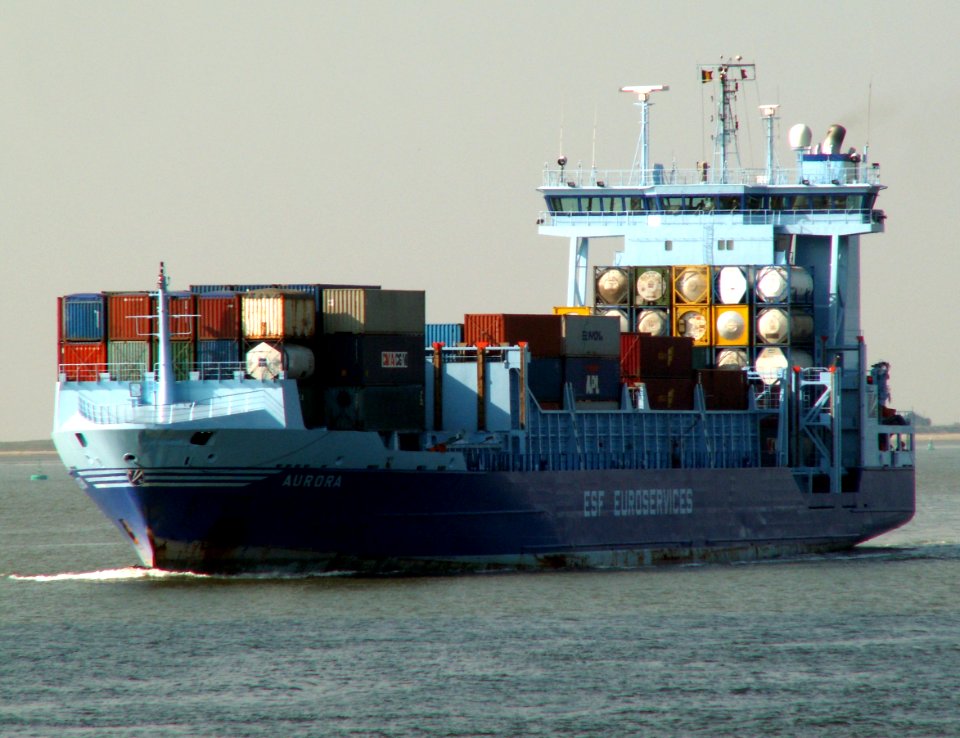 Aurora towards Port of Antwerp 12-Oct-2005