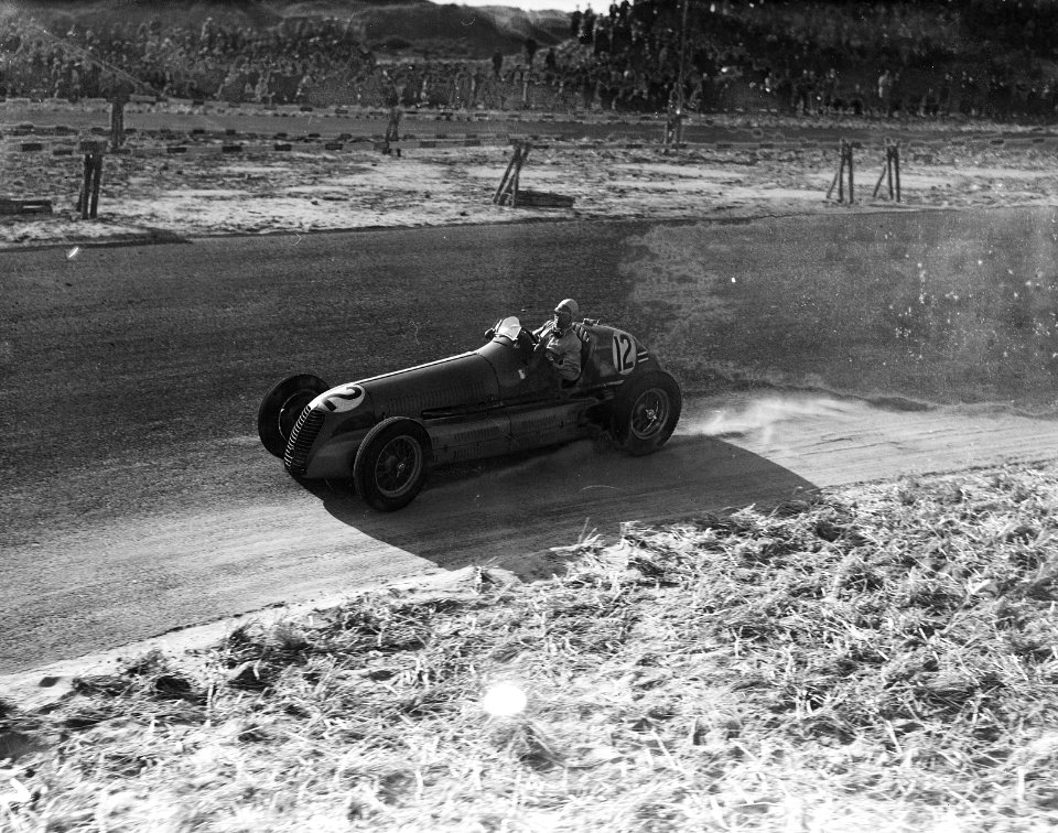 Autoraces te Zandvoort vergeeld, Bestanddeelnr 902-8998