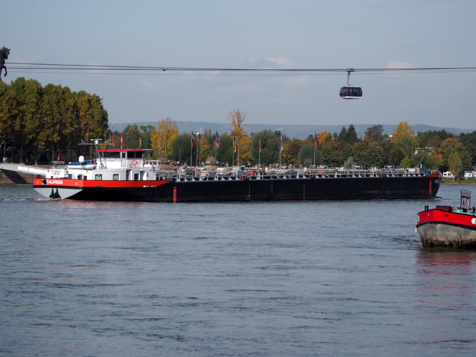 Auriga, ENI 04607590 on the Rhine river at Koblenz, pic2