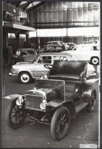 Autos, oldtimers, Bestanddeelnr 042-1087