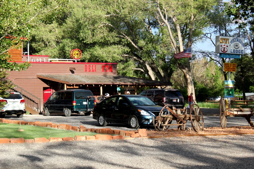 Austin's Chuck Wagon Motel