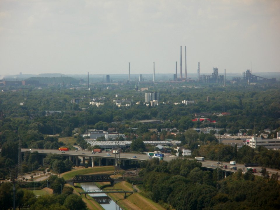 Ausblick vom Gasometer Oberhausen am 23 08 2012 mit Sicht über Oberhausen 3