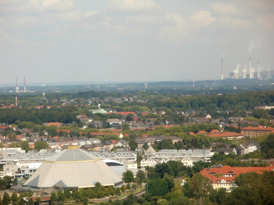 Ausblick vom Gasometer Oberhausen am 23 08 2012 mit Sicht nach Gelsenkirchen