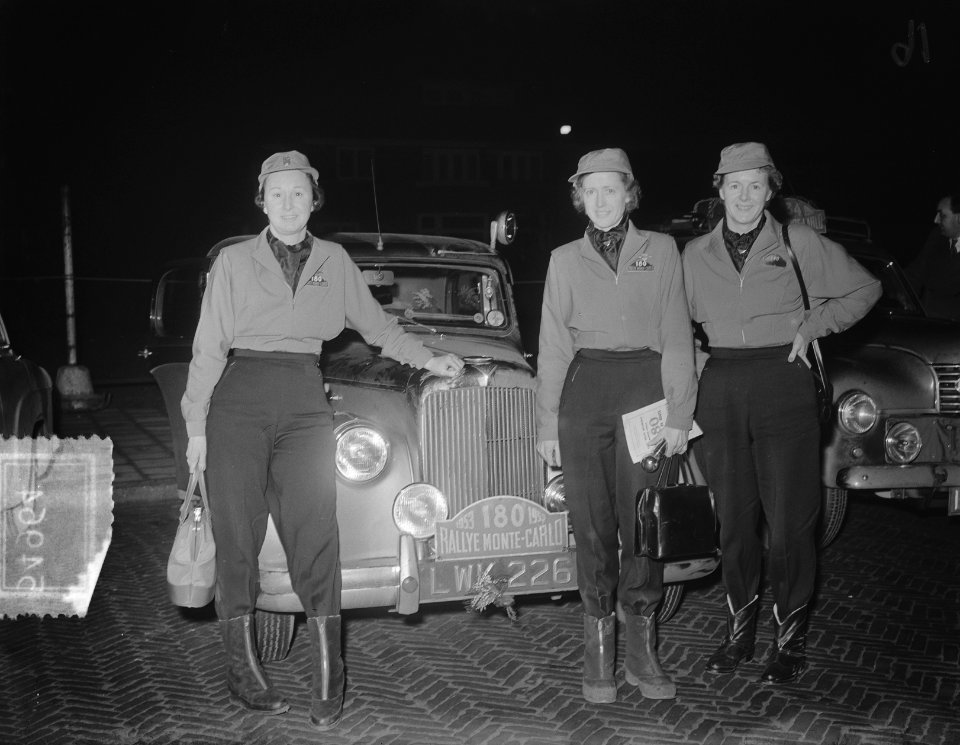 Autorally Monte Carlo pass-controle Amsterdam. D.M.M. Stanley Engeland, Bestanddeelnr 905-4964