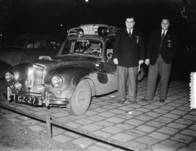 Autorally Monte Carlo pass-controle Amsterdam. Hollandse B. Roos Hoogendijk, Bestanddeelnr 905-4956