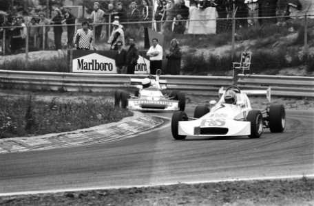 Autoraces Zandvoort Lammy van de Heuvel (7) winnaar, Rob Leeuwenbrug (2e) in Fo, Bestanddeelnr 929-8197