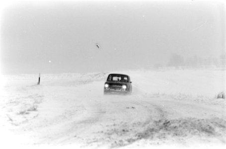 Autos in de sneeuw, Bestanddeelnr 922-0962