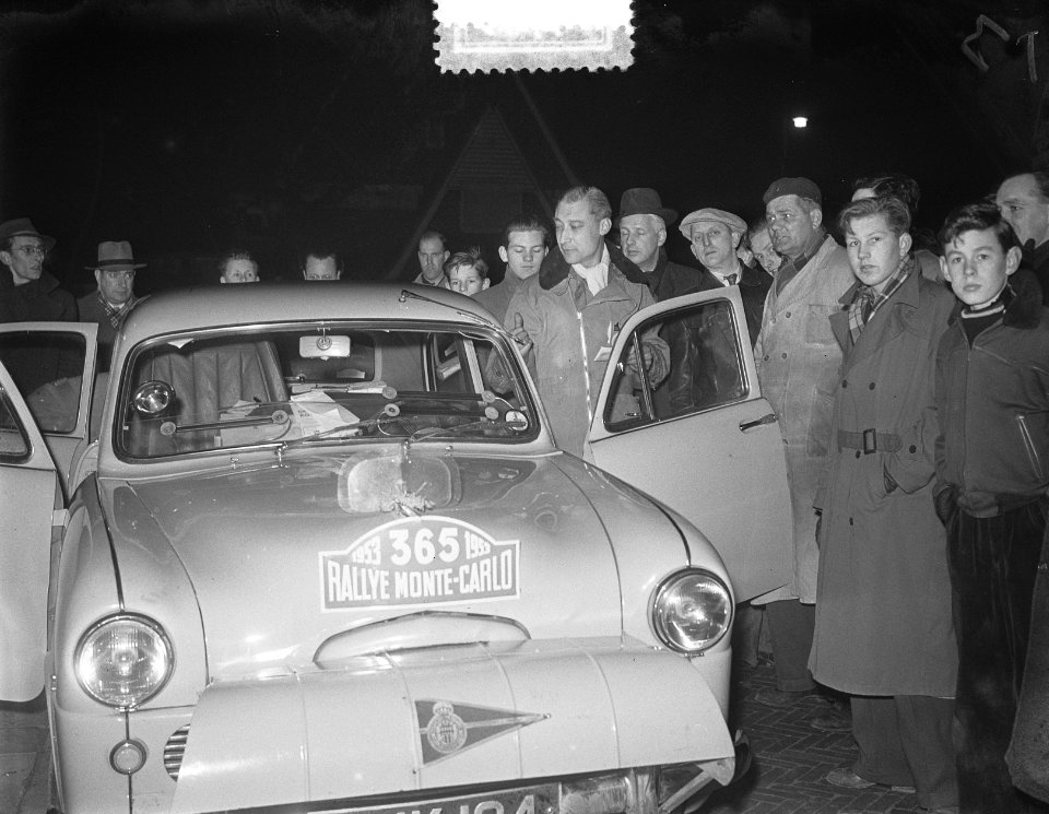 Autorally Monte Carlo pass-controle Amsterdam. M. Gatronides Holland ., Bestanddeelnr 905-4965