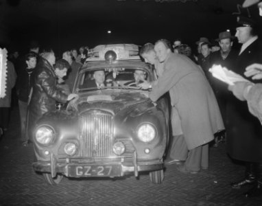 Autorally Monte Carlo pass-controle Amsterdam. Hollandse B. Roos Hoogendijk, Bestanddeelnr 905-4955