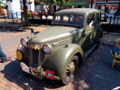 Austin Ten saloon at the SPECIAAL Auto Evenement Nijkerk 2011, pic3