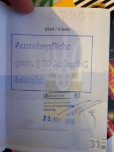 Ausreisepflicht nach § 50 AufenthG als Stempel einem ukrainischen Reisepass