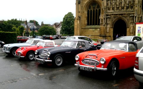 Austin-Healeys at Gloucester Cathedral