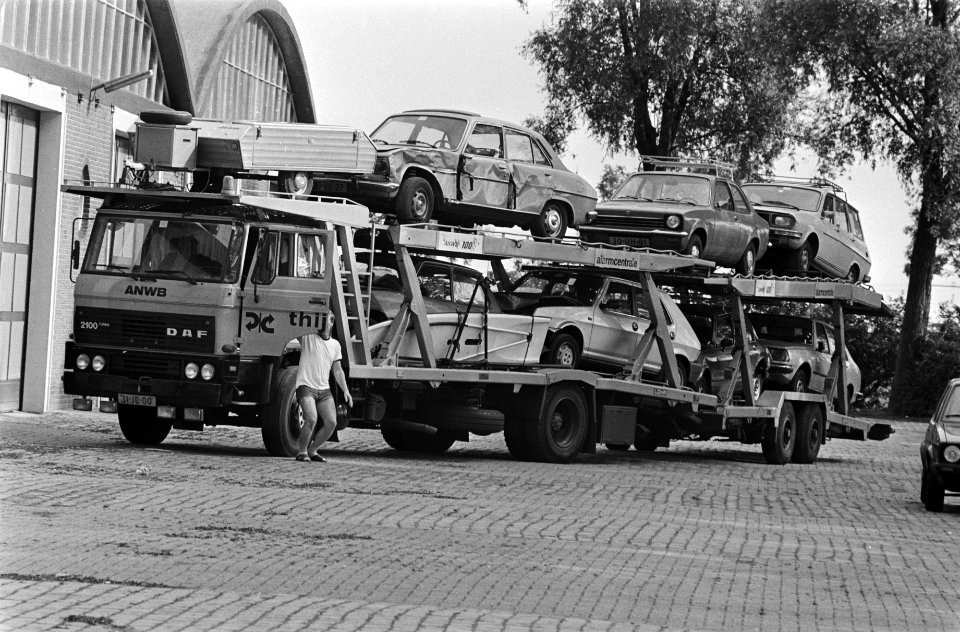 Auto's, vakantie, vrachtwagens, Bestanddeelnr 932-6595