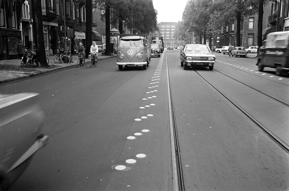 Auto's, verkeersveiligheid, straatbeelden, openbaar vervoer, Bestanddeelnr 921-7196