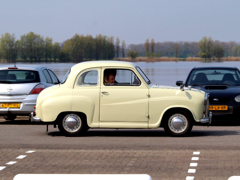 Austin A35 Saloon (1957) , Dutch licence registration AL-31-66 pic0
