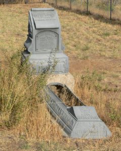 Austin NV cemetery Masonic Pohl marker 1
