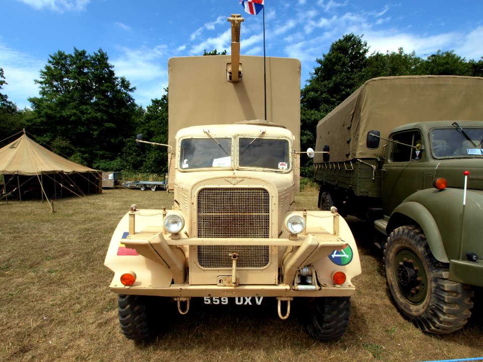 Austin Motor Company truck with boom pic3