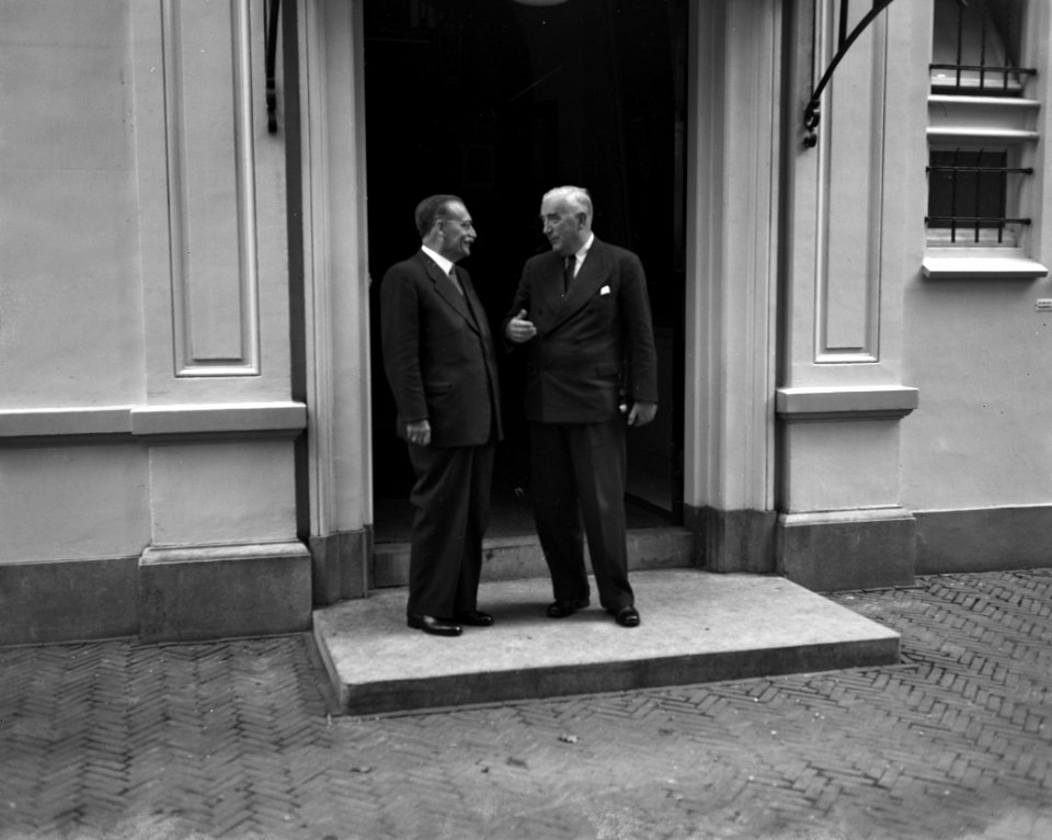 Australische Minister-President bij Drees Robert Menzie, Bestanddeelnr 905-1588