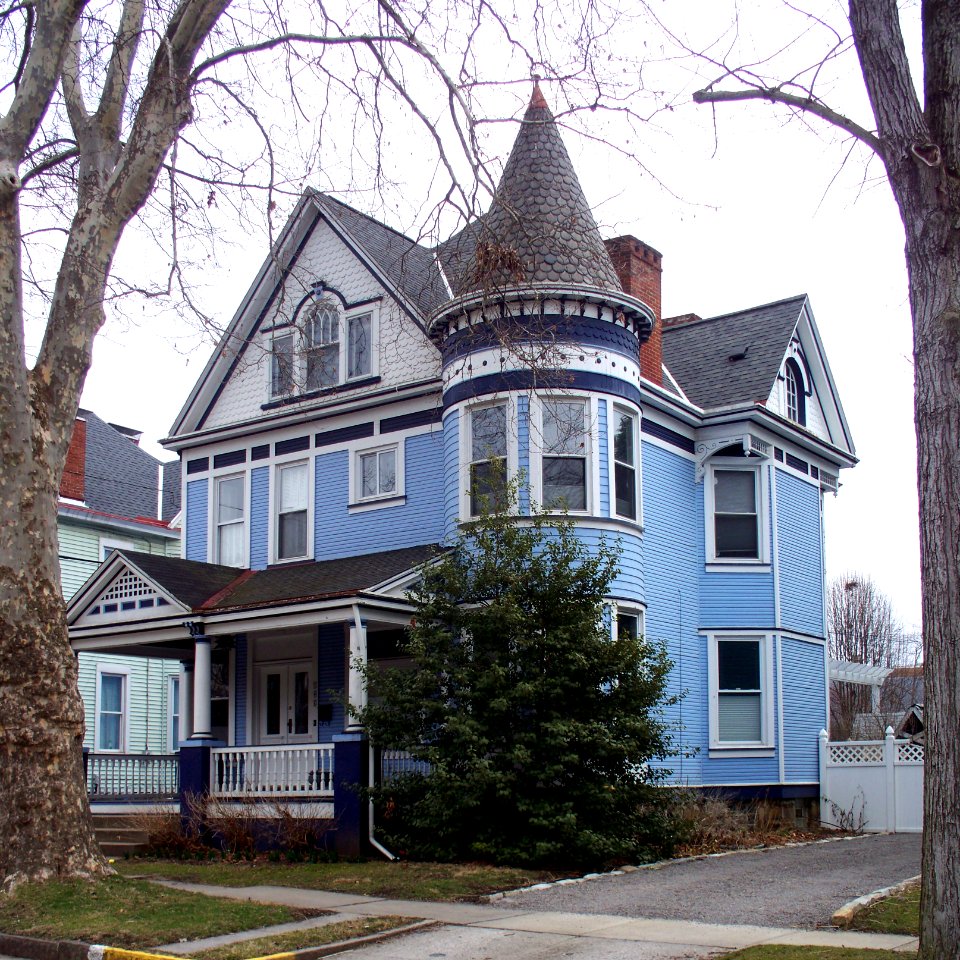 Aspinwall House on Eastern Avenue 03