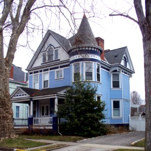 Aspinwall House on Eastern Avenue 03