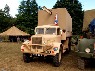 Austin Motor Company truck with boom pic4