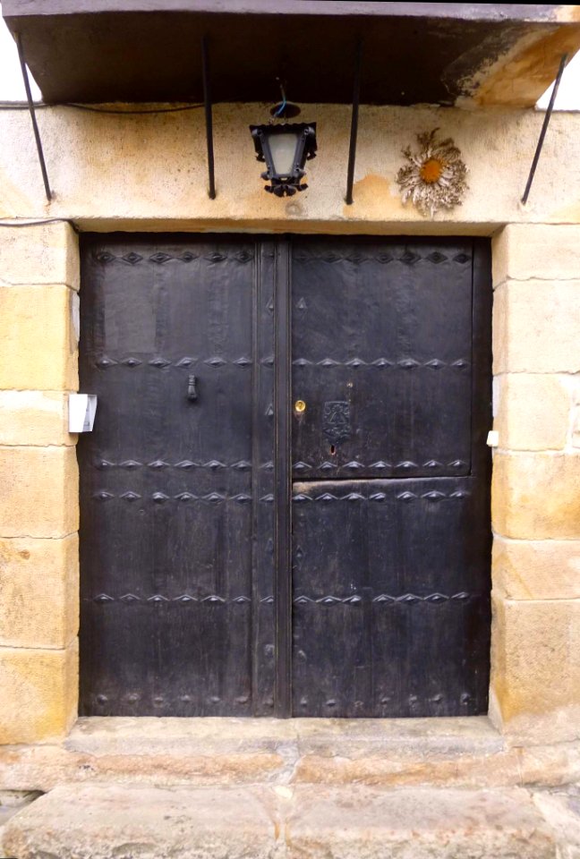 Ataun - Barrio de San Gregorio, puerta 08