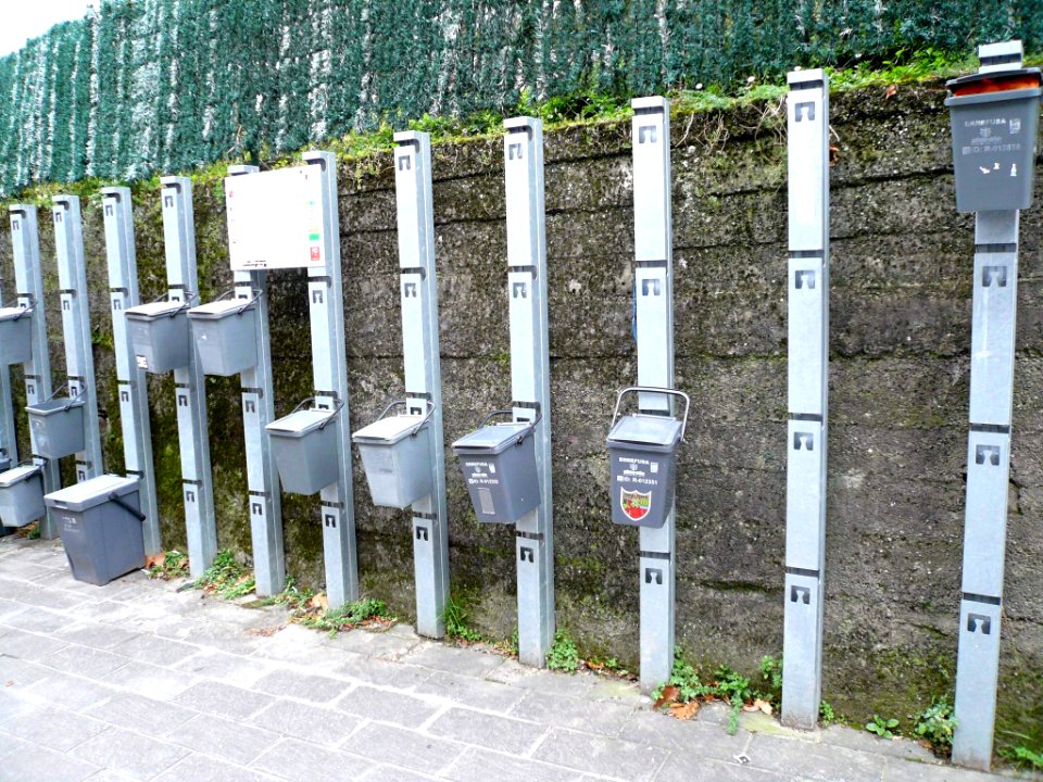 Ataun - Barrio de San Martín, reciclaje 2