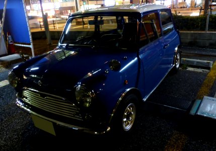 Austin Mini Cooper (ADO50S) at night front photo