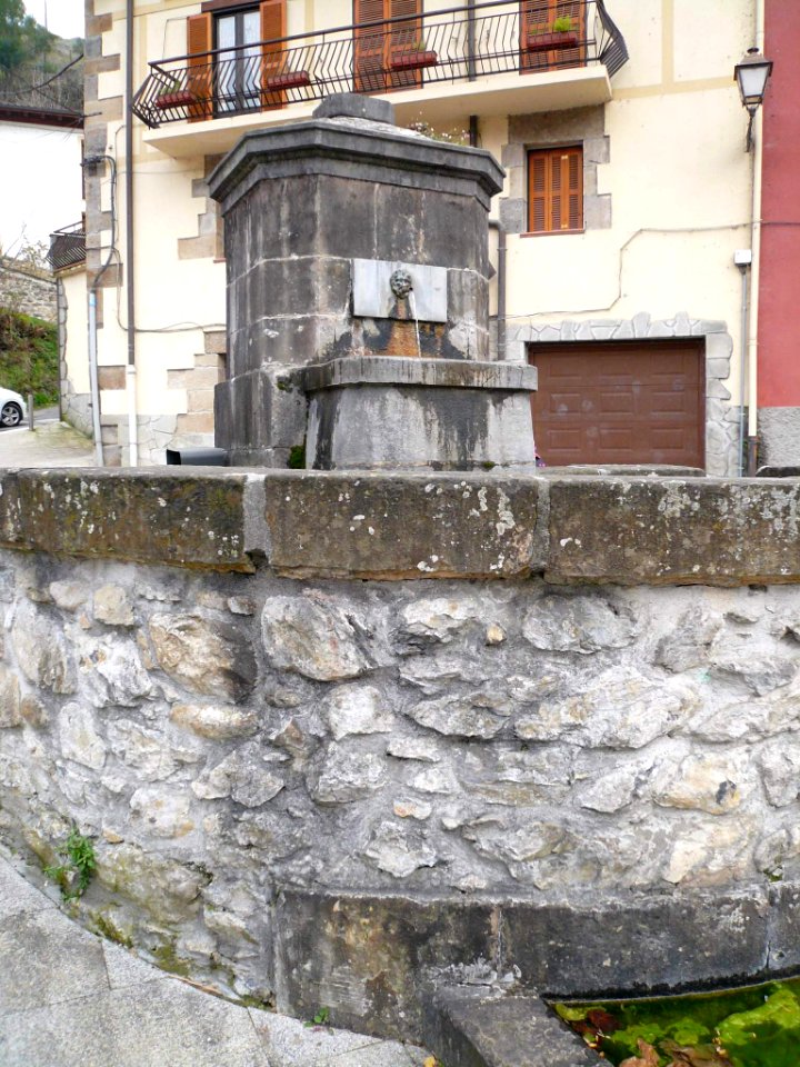 Ataun - Barrio de San Martín, fuente 1