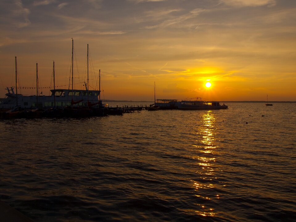 Water twilight sun