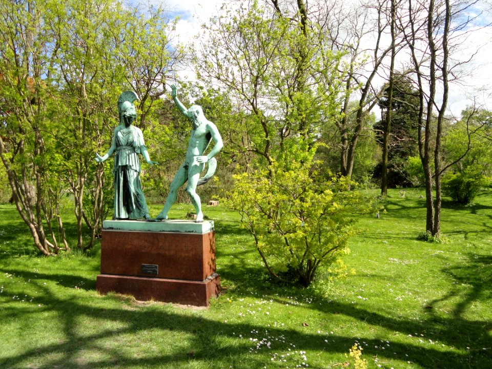 Athena and Marsyas - Copenhagen Botanical Garden - DSC07526