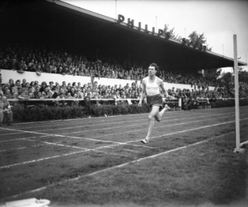 Athletiekkampioenschappen Eindhoven Finish 1500 meter, Bestanddeelnr 902-8399
