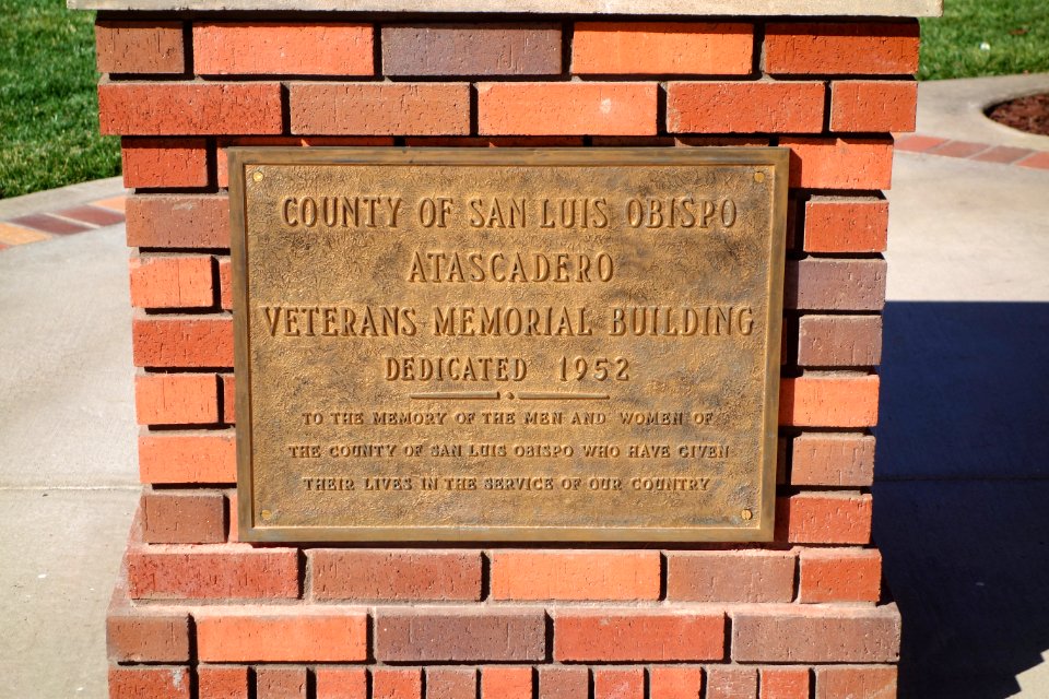 Atascadero City Hall plaque - Atascadero, CA - DSC05369